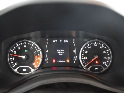 Used 2018 Jeep Renegade Latitude image 17