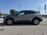 Used 2022 Ford Escape SE w/ Convenience Package image 2