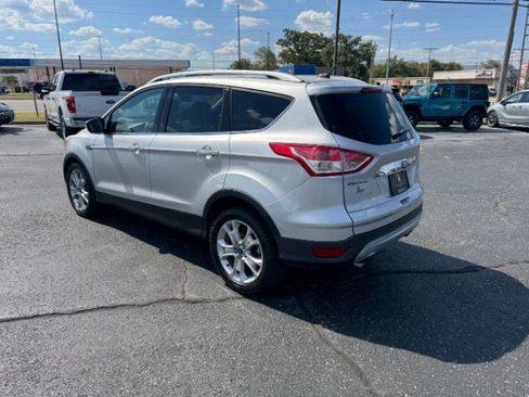 Used 2016 Ford Escape Titanium w/ Equipment Group 301A FWD image 3