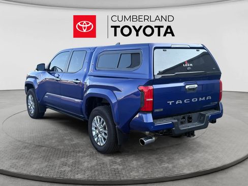 Used 2025 Toyota Tacoma Limited AWD/4WD image 3