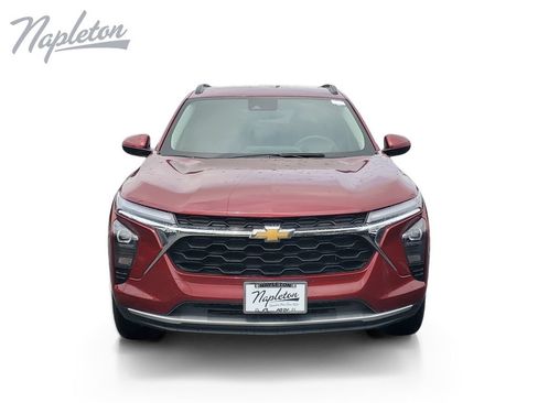 Used 2025 Chevrolet Trax LT FWD image 9