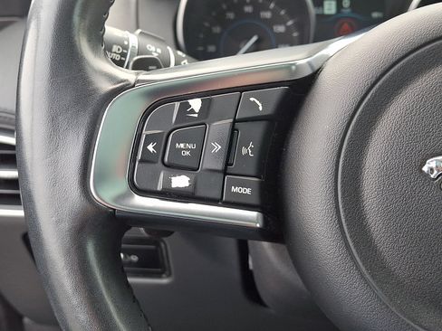 Used 2020 Jaguar F-PACE Prestige AWD/4WD image 22
