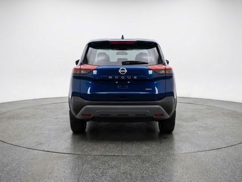 Used 2025 Nissan Rogue SV image 7