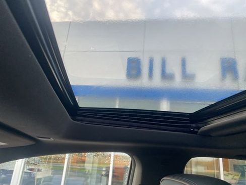 Used 2023 GMC Canyon Denali w/ Denali Black Edition image 18