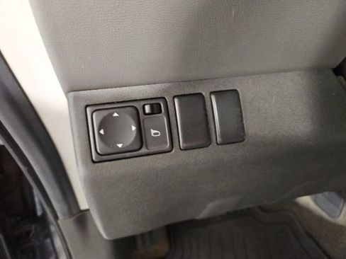 Used 2012 Nissan Xterra S AWD/4WD image 17