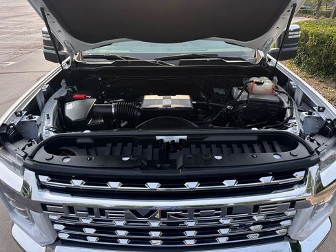 Used 2020 Chevrolet Silverado 2500 LTZ w/ LTZ Plus Package AWD/4WD image 15