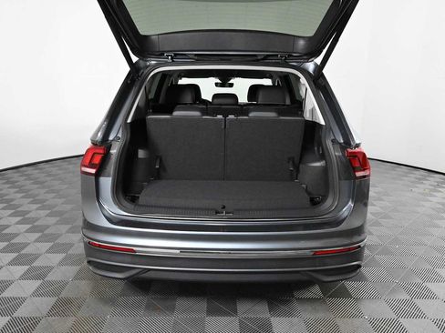 Certified 2023 Volkswagen Tiguan SE FWD image 7