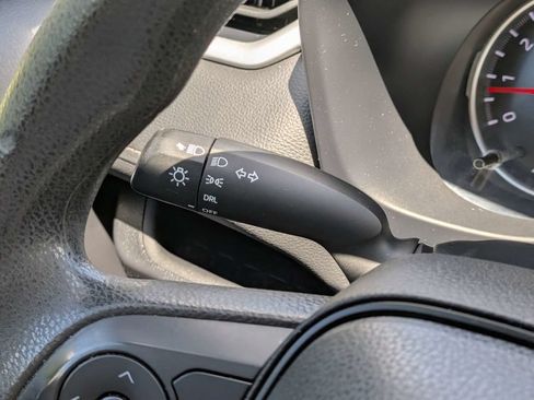 Used 2022 Toyota RAV4 LE FWD image 24