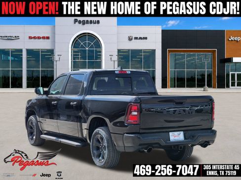 New 2026 RAM 1500 Express AWD/4WD image 4
