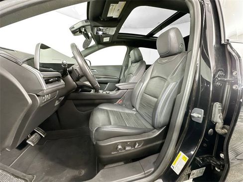 Used 2024 Cadillac XT4 Sport image 4