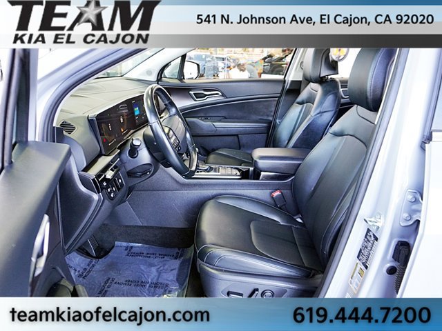 Certified 2026 Kia Sportage EX w/ EX Panorama Roof Package FWD image 16