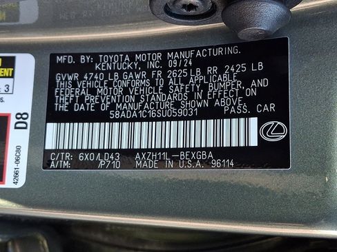 Certified 2025 Lexus ES 300h w/ Premium Package image 28