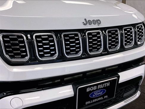 Used 2025 Jeep Compass Limited AWD/4WD image 29