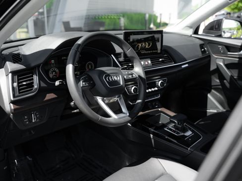 Certified 2023 Audi Q5 2.0T Premium Plus w/ Premium Plus Package AWD/4WD image 10