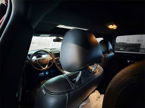 Used 2017 Ford Taurus SHO w/ Sho Performance Package image 9