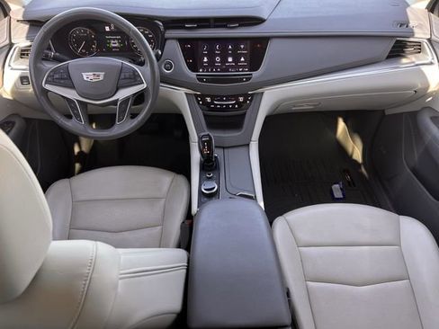 Used 2023 Cadillac XT5 Premium Luxury image 12