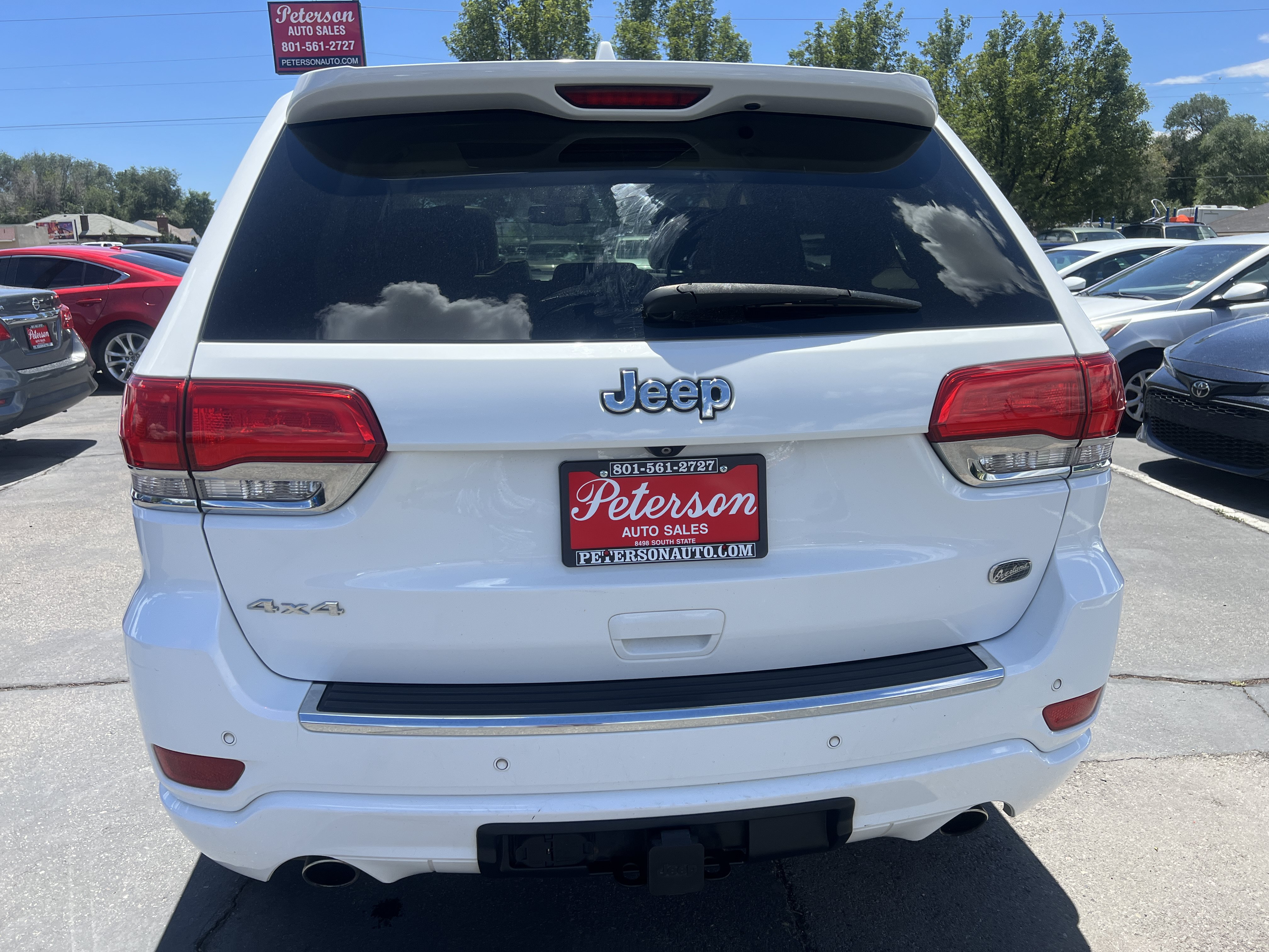 Used 2015 Jeep Grand Cherokee Overland w/ Advanced Technology Group AWD/4WD image 8