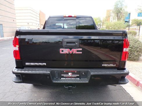 Used 2015 GMC Sierra 1500 Denali w/ Driver Alert Package AWD/4WD image 4