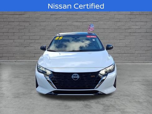 Used 2025 Nissan Sentra SR FWD image 2