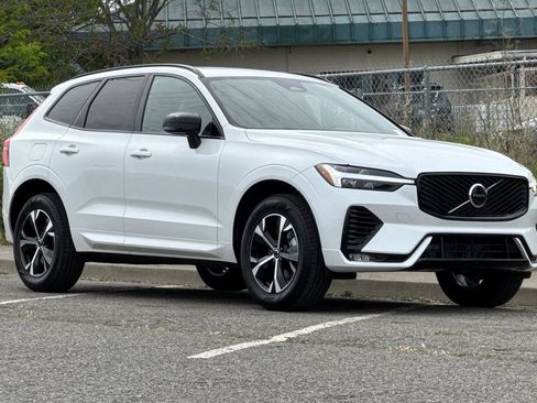 New 2026 Volvo XC60 B5 Core AWD/4WD image 9