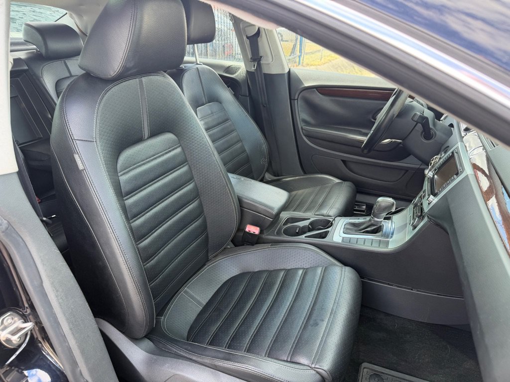 Used 2012 Volkswagen CC Lux Limited FWD image 17