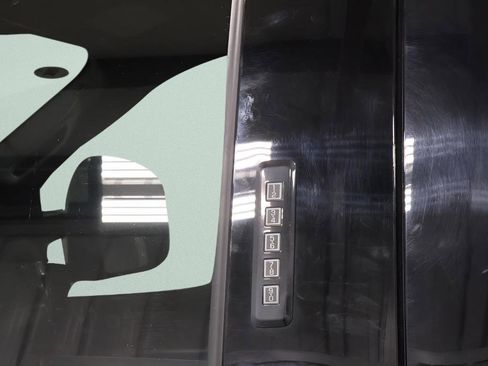 Used 2023 Ford F250 Platinum AWD/4WD image 41