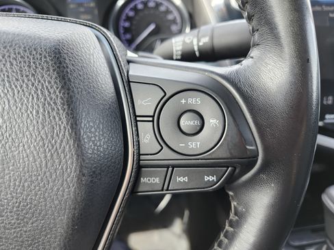 Used 2019 Toyota Camry SE image 38