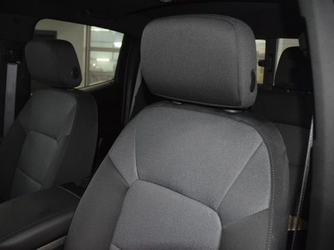 Used 2026 Chevrolet Colorado W/T AWD/4WD image 38