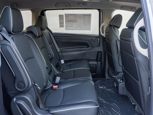 New 2026 Honda Odyssey Elite image 15
