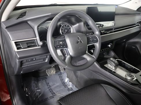 New 2026 Mitsubishi Outlander ES image 28