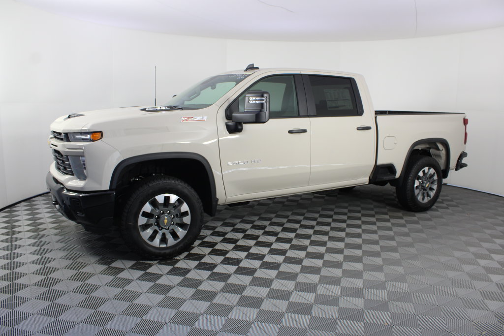 New 2026 Chevrolet Silverado 2500 Custom w/ Custom Value Package AWD/4WD image 2