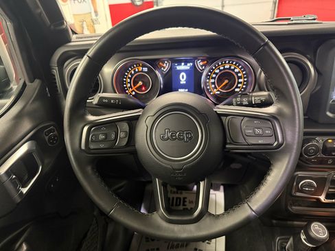 Used 2022 Jeep Wrangler Unlimited Sport image 38