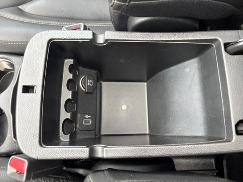 Used 2018 Jeep Cherokee Limited w/ High Altitude Package AWD/4WD image 18