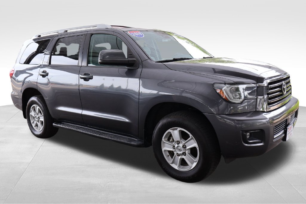 Used 2019 Toyota Sequoia SR5 AWD/4WD image 17