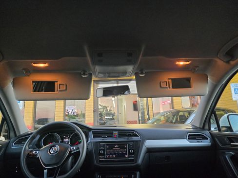 Used 2018 Volkswagen Tiguan S image 67