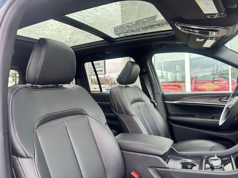 New 2026 Jeep Grand Cherokee Limited image 8