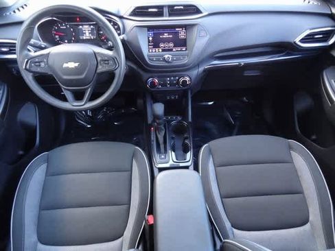 Used 2023 Chevrolet TrailBlazer LT image 12