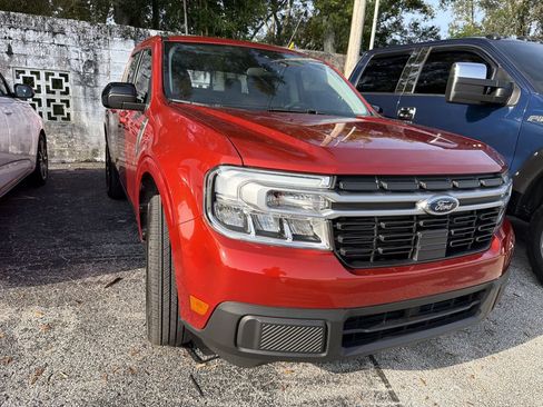 Used 2024 Ford Maverick Lariat FWD image 3