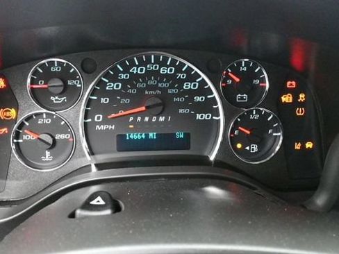 Used 2024 Chevrolet Express 3500 LS RWD image 22