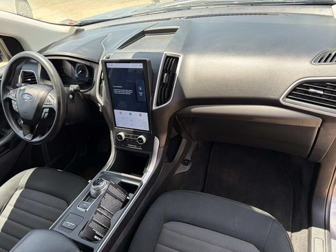 Used 2022 Ford Edge SE w/ Black Appearance Package AWD/4WD image 16