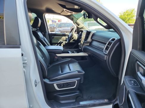Used 2019 RAM 1500 Laramie w/ Sport Appearance Package AWD/4WD image 20