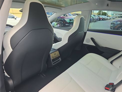 Used 2024 Tesla Model 3 Performance AWD/4WD image 12