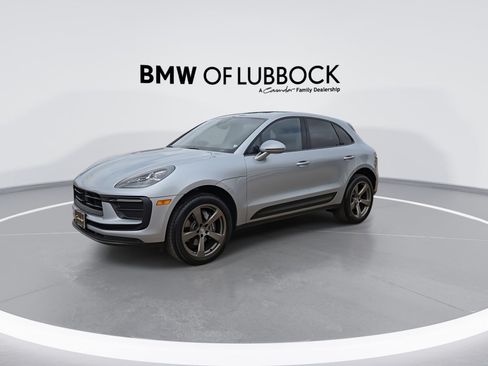 Used 2025 Porsche Macan AWD/4WD image 4