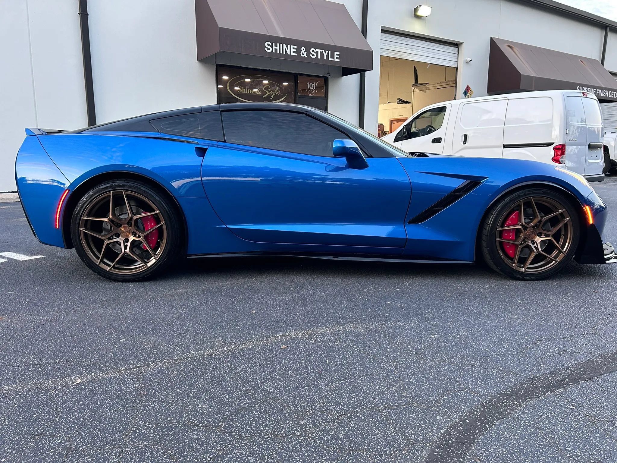 Used 2016 Chevrolet Corvette Stingray Coupe w/ 2LT Preferred Equipment Group RWD image 2