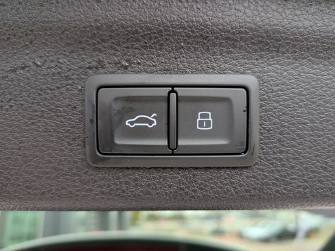 Certified 2023 Audi Q3 2.0T Premium w/ Convenience Package image 42