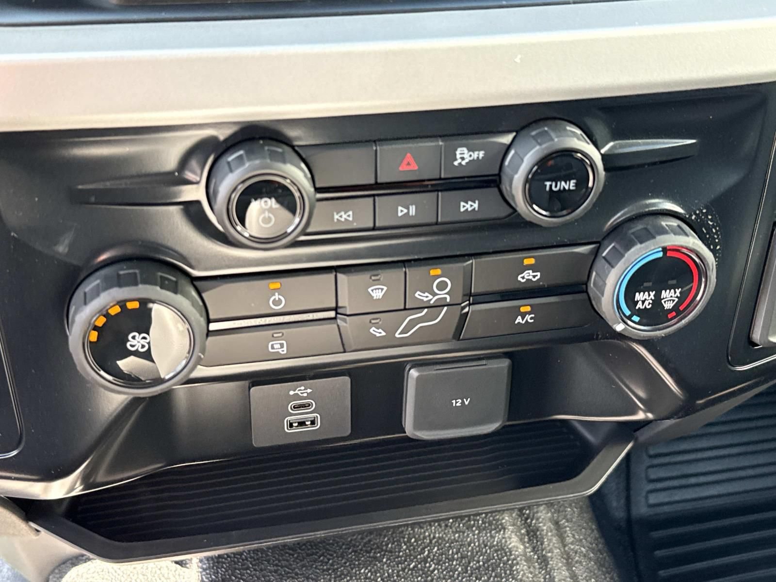 New 2026 Ford F550 4x4 SuperCab Super Duty image 15