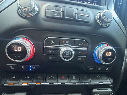 Used 2020 GMC Sierra 1500 AT4 w/ AT4 Premium Package AWD/4WD image 22