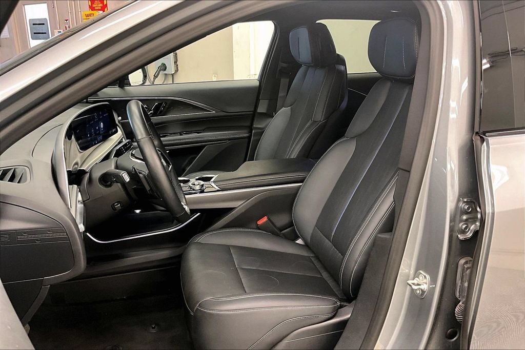Used 2024 Cadillac Lyriq Luxury RWD image 21