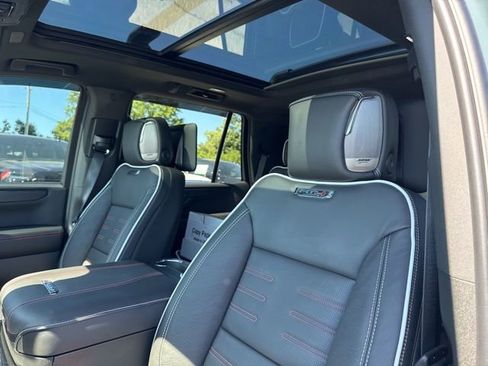 New 2026 GMC Yukon AT4 Ultimate w/ LPO, Floor Liner Package AWD/4WD image 31