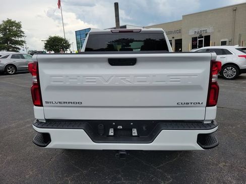 Used 2022 Chevrolet Silverado 1500 Custom w/ Safety Confidence Package RWD image 4